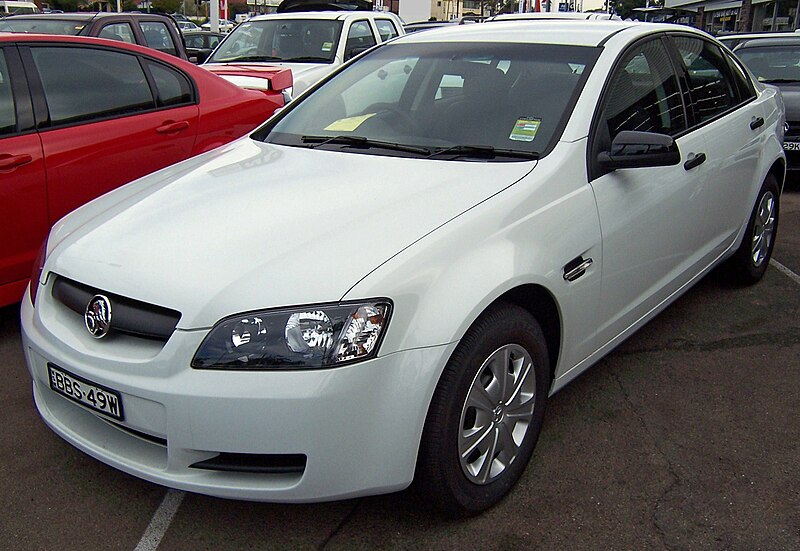 File:2007 Holden Commodore (VE) Omega sedan (2007-05-07).jpg