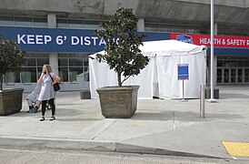 Early voting at New Orleans Arena, October 2020 04.jpg