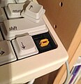 Taster Alps taxi yellow in einer Apple-IIc-Tastatur
