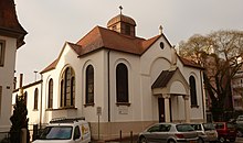 Église avec statue de Ste Thérèse