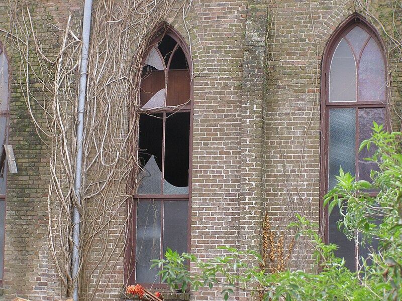 File:Valance Street Church windows deconstruction.jpg