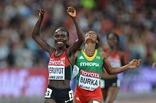 Vivian Cheruiyot vann guld på damernas 10 000 meter.