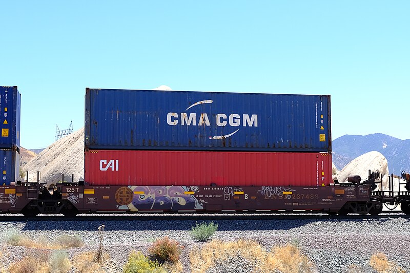 File:Freight Benching in SoCal - 8-30-2020 (50300240336).jpg