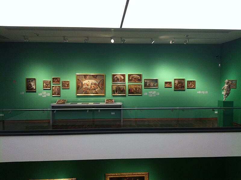 File:Interiors at Museum KunstPalast Düsseldorf-6.jpg