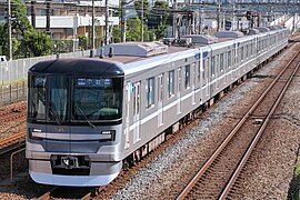 Tokyo-Metro-Series13000.jpg