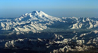 Elbrus iz juga v Rusiji