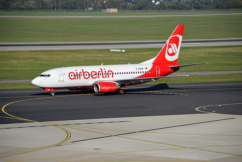 File:Düsseldorf, Flughafen, D-ABBW, 2011-10 CN-01.jpg