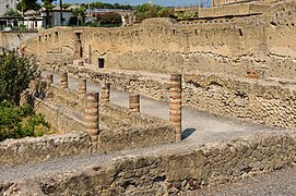 Excavations Herculaneum.jpg