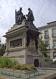 Denkmal auf der Plaza de Isabel la Católica in Granada