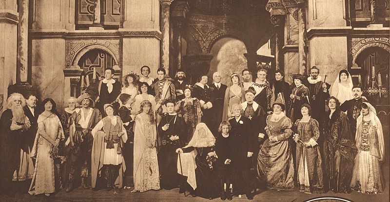 File:William Winter, author and dramatic critic, and the actors and actresses who took part in the Shakespearean masque given at the Century Theatre in Mr. Winter's honor. 1916.jpg