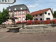 Fountain in Frahier.jpg