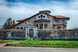 Hariton mansion in Săhăteni