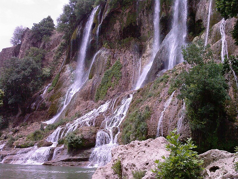 File:Bisheh waterfall آبشار بیشه از نزدیکتر - panoramio.jpg