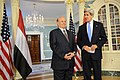 El presidente yemení Abdo Rabbo Mansour Hadi con el Secretario de Estado de los Estados Unidos John Kerry, 29 de julio de 2013