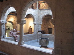 Claustre del Palau de l'Abadia