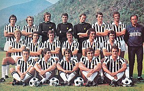 Juventus Football Club 1974-75.jpg