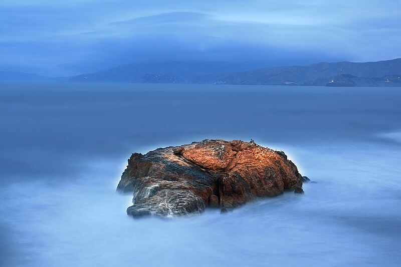 File:Seal Rocks and Point Bonita Lighthouse.jpg