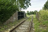 Dijkcoupure in de spoorbaan nabij station Kwadendamme.