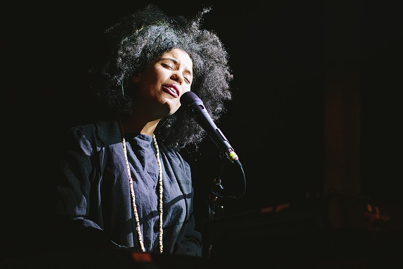 File:2014 Ibeyi-5946 (22332257031).jpg