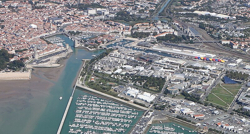 File:Port de plaisance de La Rochelle 2014 (crop).jpg