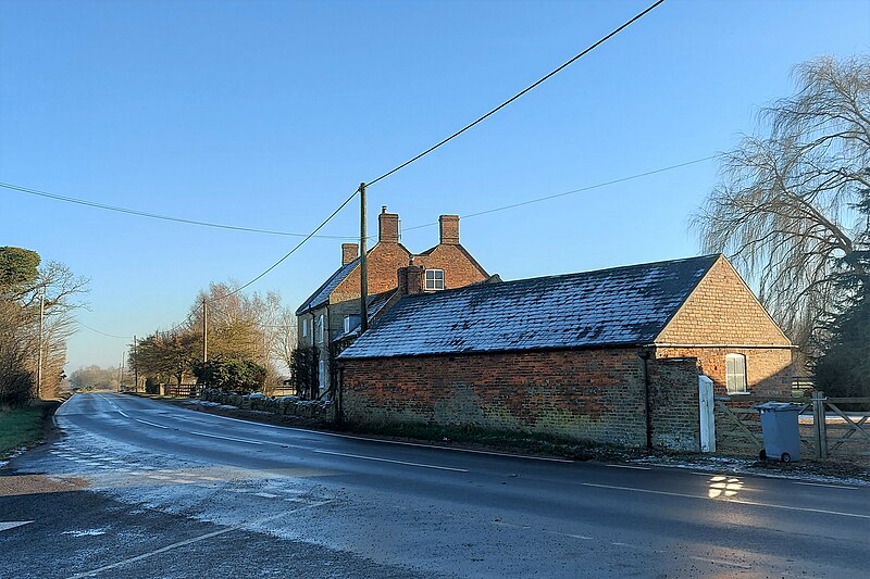 File:Priory Farmhouse, Holland Road, Bridge End (geograph 7389961).jpg