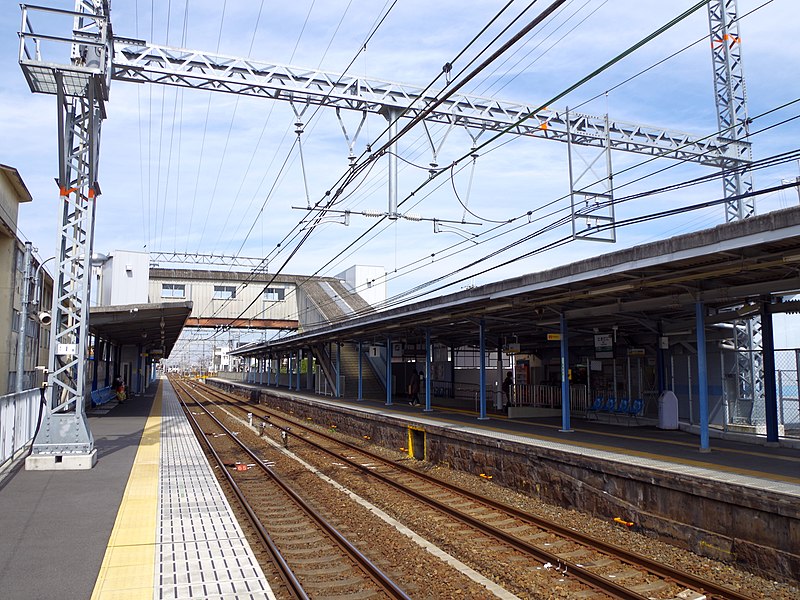 File:南海高野線 滝谷駅 Takidani sta. 2013.3.15 - panoramio.jpg