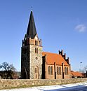 Dorfkirche mit Friedhofsmauer und Spritzenhaus