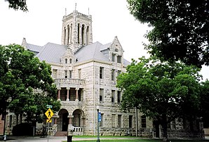 Das Comal County Courthouse in New Braunfels, gelistet im NRHP mit der Nr. 76002017[1]