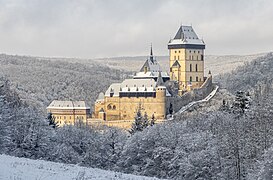 Karlštejn in winter.jpg