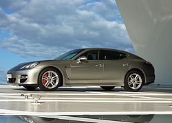 Немцойн Porsche Panamera автомобиль