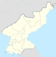 Mapa konturowa Korei Północnej, blisko dolnej krawiędzi nieco na lewo znajduje się punkt z opisem „Most Bez Powrotu”