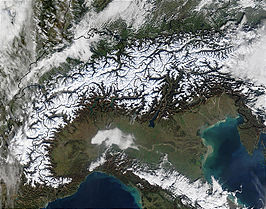 Satellietfoto van de Alpen uit 2002