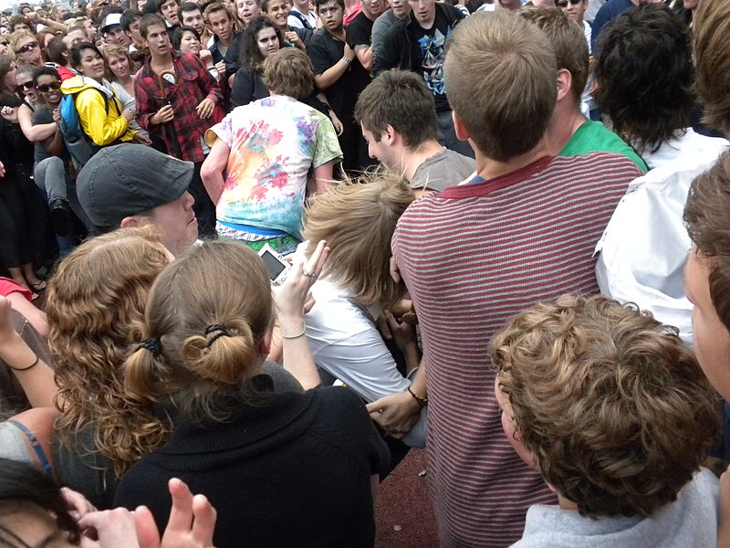 File:Mosh Pit Bumbershoot.JPG