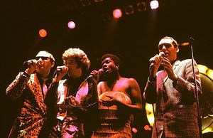 Darts live at the Rainbow, London 1978: (left to right: Bob Fish; Den Hegarty; Rita Ray; Griff Fender)