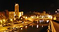 Veduta notturna - Das Rathaus, der Fluß Pescara und der alte Jachthafen bei Nacht