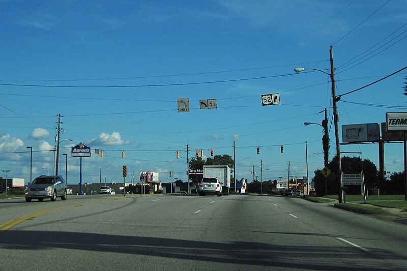 File:US52sRoad-SC52LeftUS52rightSigns (29505990395).jpg