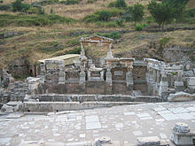 Nymphaeum Traiani 1.jpg