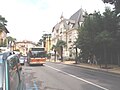 A város főutcája a – Tito utca – a villamost helyettesítő buszjárattal