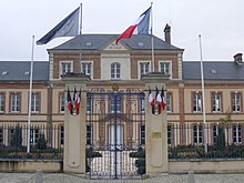 Damville Hotel de Ville-1.jpg