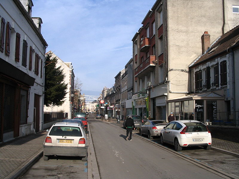 File:Romilly-sur-Seine - Street.jpg