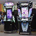 SOUND VOLTEX 左：従来筐体 右：ヴァルキリーモデル（新筐体）