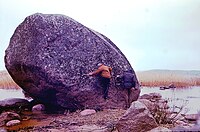 Boulder a Vidlitsa, costa oest