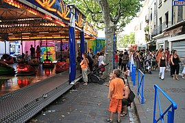 Manège à la fête votivePont-Saint-Esprit