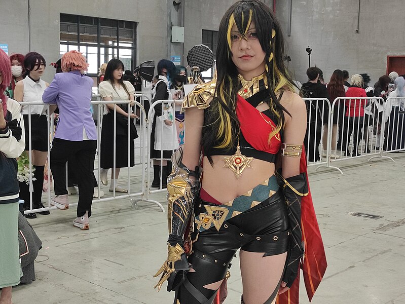 File:Cosplay of Dehya (Apr 2023).jpg