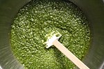 Pesto được chế biến và để đông đá dùng vào mùa đông