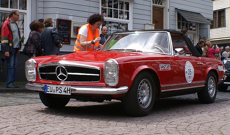 File:Mercedes historic 3.jpg