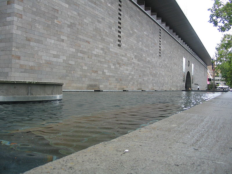 File:NGV in Melbourne.jpg