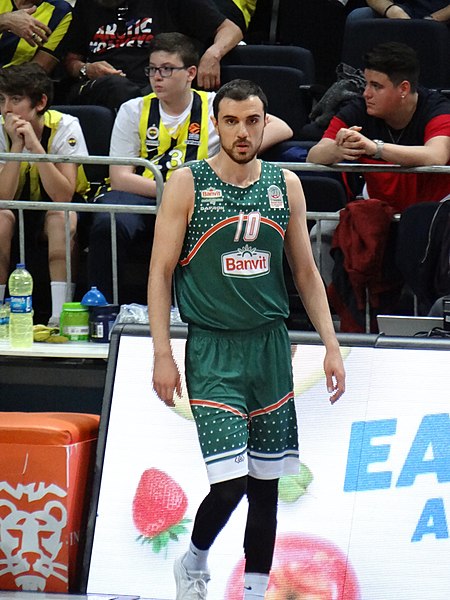 File:Rıdvan Öncel 10 Banvit B.K. TSL 20190504 (2).jpg