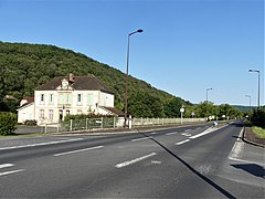 Devant la mairie de Peyrillac-et-Millac.