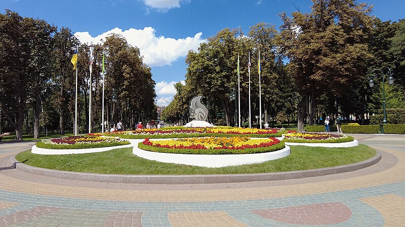 File:Park Gorkogo 09.jpg